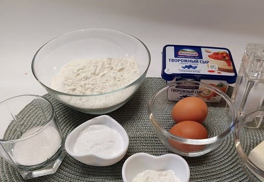 1. Этап. Булочки Клубочек с творожным сыром: Продукты.
