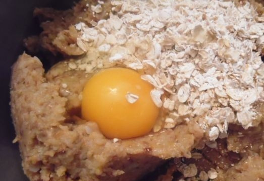 1. Этап. Гречневые оладьи: 4. Геркулесу надо немного размокнуть, так что после добавления яйца временно выключаем блендер минут на 15.