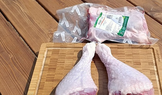 1. Этап. Голени индейки из тандыра: Голени индейки извлечь из упаковки, вымыть, обсушить.