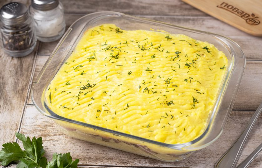 1. Этап. Картофельная запеканка с сосисками и грибами: Картофельная запеканка с сосисками и грибами готова, приятного вам аппетита!