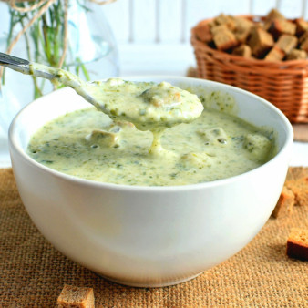 Суп-крем с рисом, шпинатом и брокколи