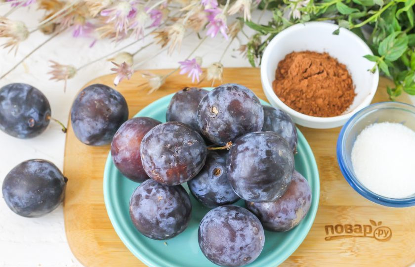 1. Этап. Нутелла из сливы: Подготовьте указанные ингредиенты.