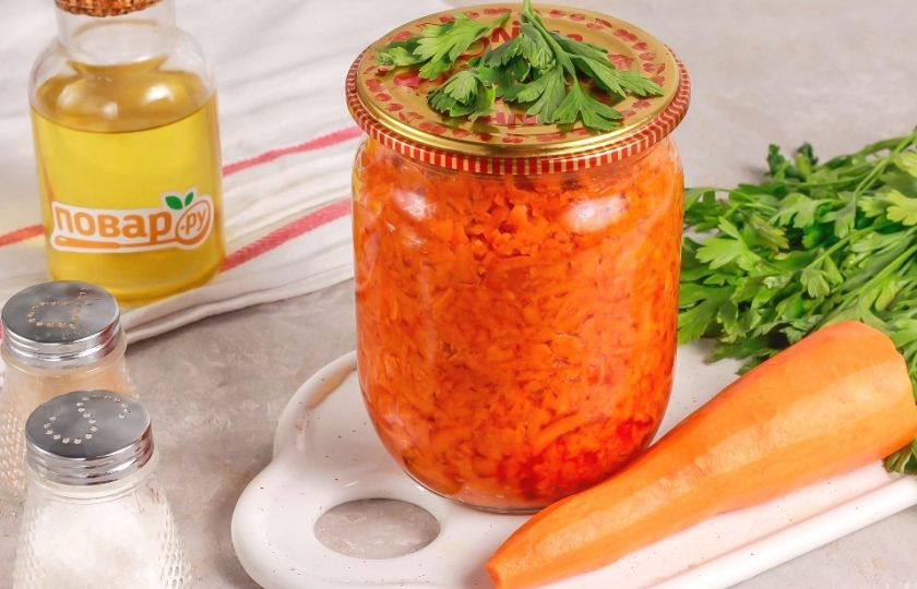 1. Этап. Икра из моркови с томатной пастой: Готовую консервацию храните в кладовой, в гараже или в погребе до зимы.