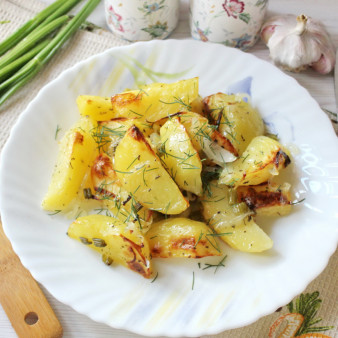 Картофель с сельдереем в духовке