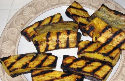 1. Этап. Вельветовый Элвис (Velvet Elvis): Готовим бананы на гриле в течении 7 минут.