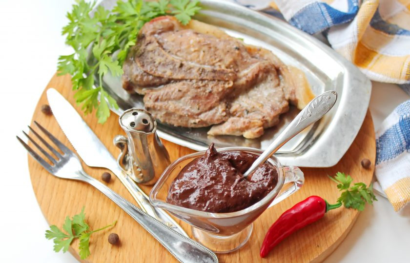 1. Этап. Шоколадный соус к мясу: Приятного аппетита!