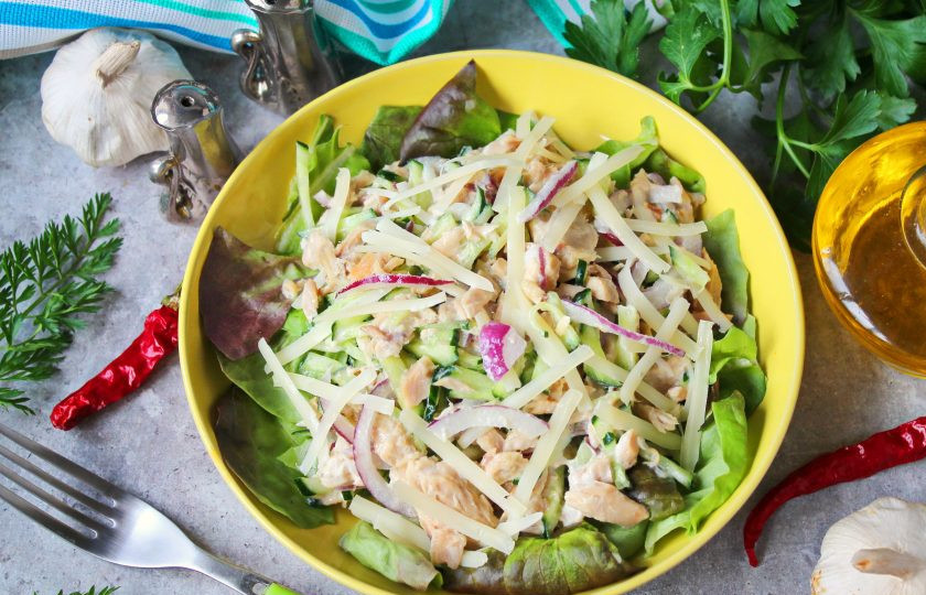 1. Этап. Салат с сыром, огурцом и тунцом: Приятного аппетита!