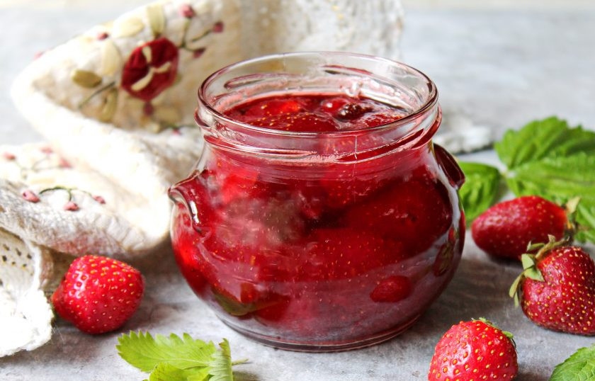 1. Этап. Рубиновое варенье из клубники: Приятного аппетита!