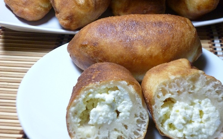 1. Этап. Пирожки из бездрожжевого теста: Пирожки получаются воздушными внутри.