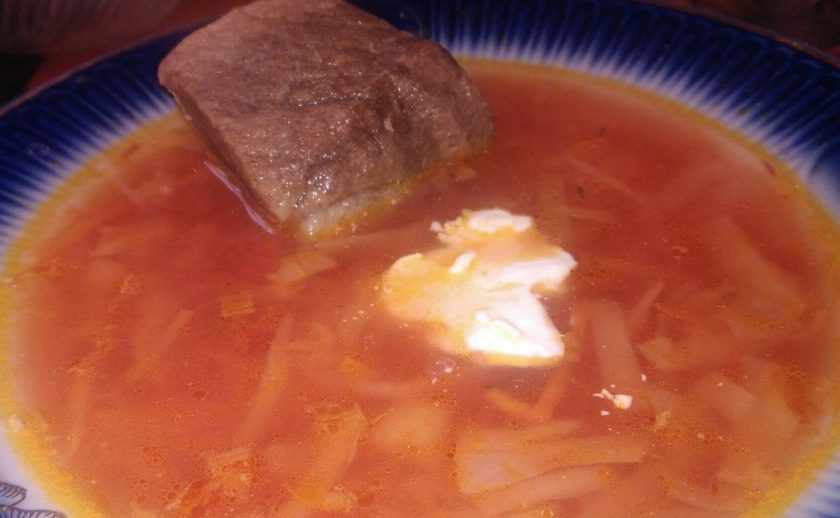 1. Этап. Борщ на постной говядине: 11. Подавайте с мясом и со сметаной по вкусу. Приятного аппетита!