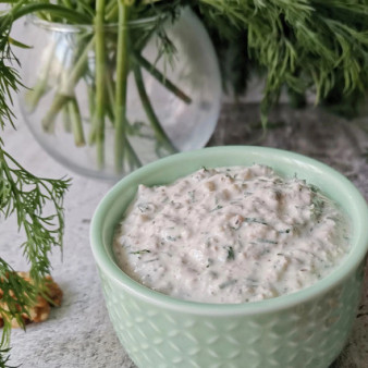 Сметанно-ореховый соус