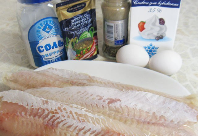 1. Этап. Рыбный фарш: Приготовьте все необходимые ингредиенты.