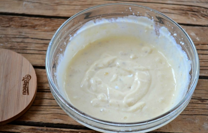 1. Этап. Творожное суфле в микроволновке: Дайте массе постоять минут 7-10, чтобы манка набухла. Так суфле получится более пышным.