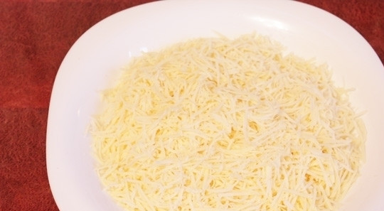 1. Этап. Цветная капуста с куриным филе: Сыр трем на средней терке.