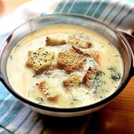 1. Stage. French Cheese Soup: Cut the meat into straws, also chop the cheese, add all this to the soup and boil for another 5 minutes. Serve the finished soup with breadcrumbs.