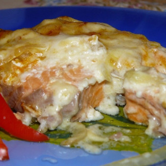 Форель со сливками в духовке