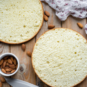 Миндальный бисквит