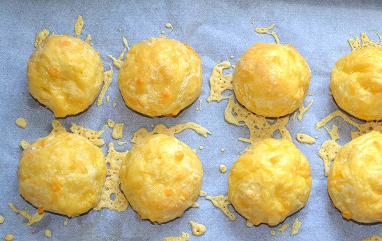 1. Этап. Заварные французские булочки: Получились вот такие французские заварные булочки в домашних условиях.