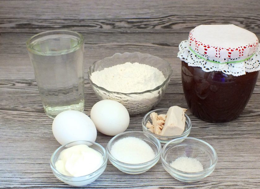 1. Этап. Бабушкины булочки: Подготовьте необходимые ингредиенты.