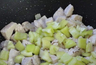 1. Этап. Пёркельт: Добавить болгарский перец.