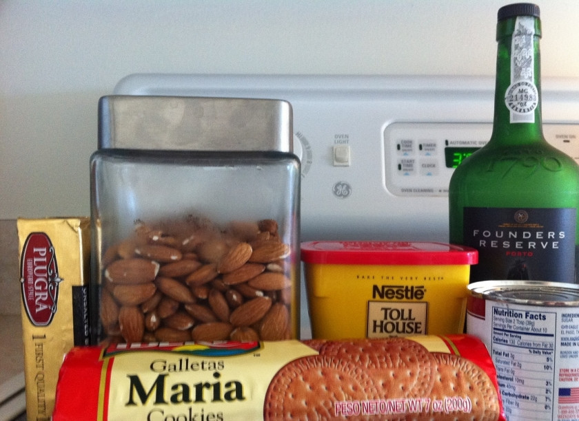 1. Этап. Шоколадные колбаски из печенья: Подготовьте ингредиенты.