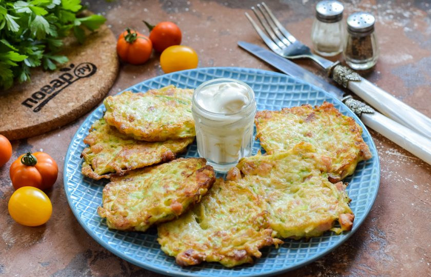 1. Этап. Оладьи из кабачков с беконом: Приятного аппетита!