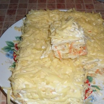 Рыбный пирог из коржей Наполеон