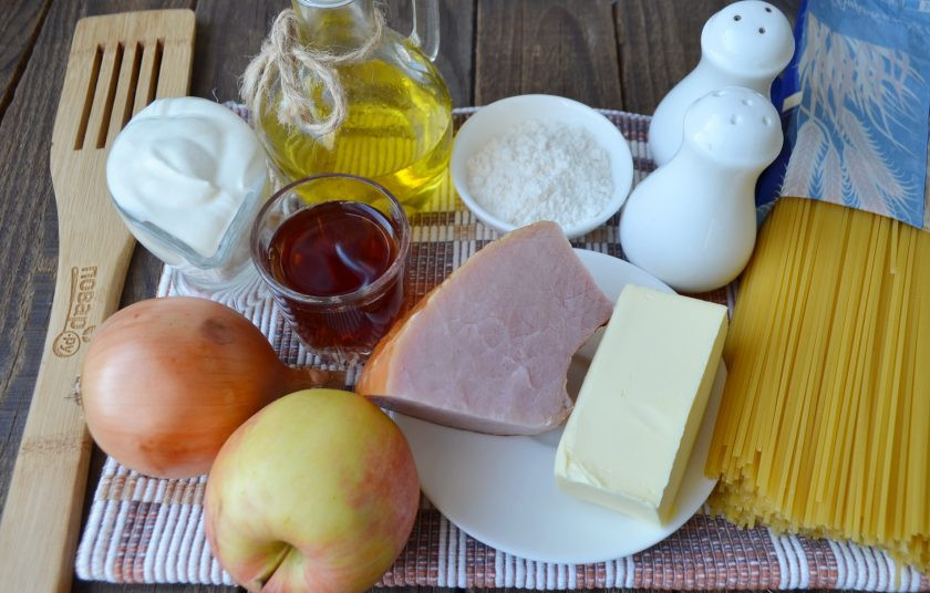 1. Этап. Неожиданные спагетти с коньяком: Итак, подготовьте нужные продукты. Приступим!