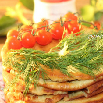 Пузырчатые лепешки с мясной начинкой