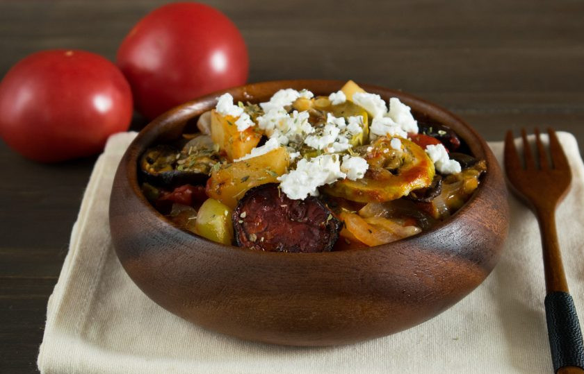 1. Этап. Турлу: При подаче раскрошите на овощи сверху фету и посыпьте щепоткой орегано. Приятного аппетита!