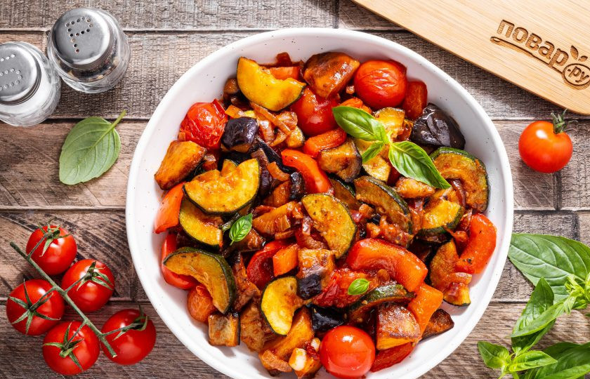 1. Этап. Рататуй с картошкой на сковороде: Рататуй с картошкой на сковороде готов, приятного вам аппетита!