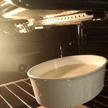 1. Этап. Запеканка из курицы с помидорами: Запекать 35-45мин, в духовке, заранее разогретой до 180С.