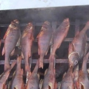 Окунь в коптильне