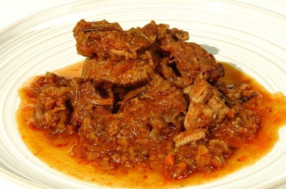 1. Этап. Гуляш из говядины с томатной пастой: Гуляш из говядины с томатной пастой готов. Приятного аппетита!