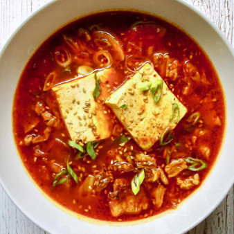 Kimchi Jjigae (Korean Kimchi Stew)