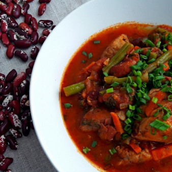 Касулле (мясо с фасолью и овощами)