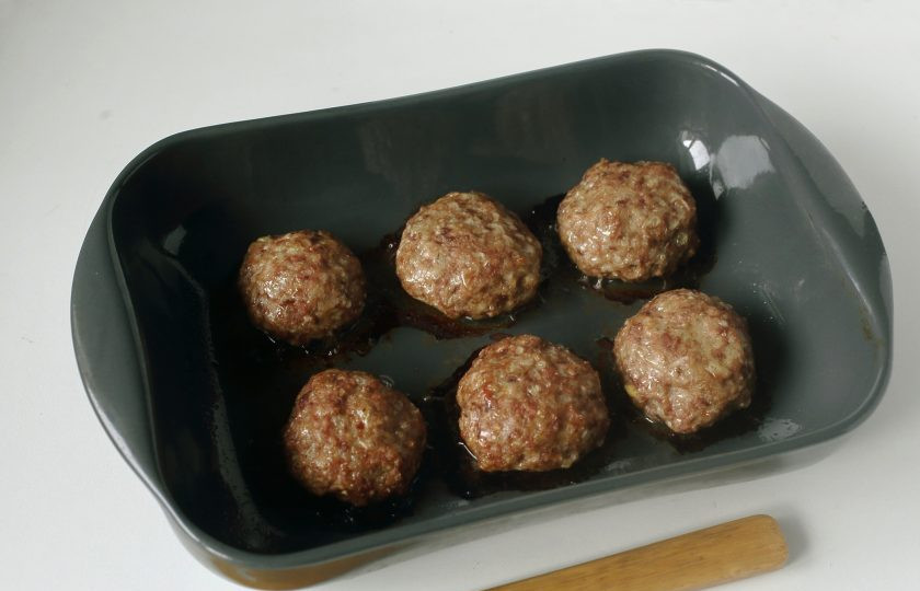 1. Этап. Котлеты из говяжьего фарша в духовке: Котлеты из говядины в духовке готовы.