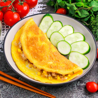 Рис в яичной обёртке Омурайсу