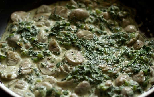 1. Этап. Грибная лазанья: 9. Готовую начинку снимите с огня.