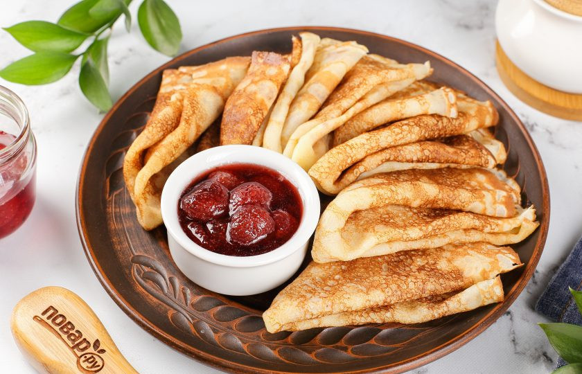 1. Этап. Русские блинчики: Готовые блины по желанию можно смазать сливочным маслом. Приятного аппетита!