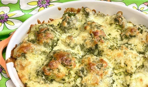 1. Этап. Запеканка с брокколи и творогом: Выпекать 30-35 минут до зарумянивания.