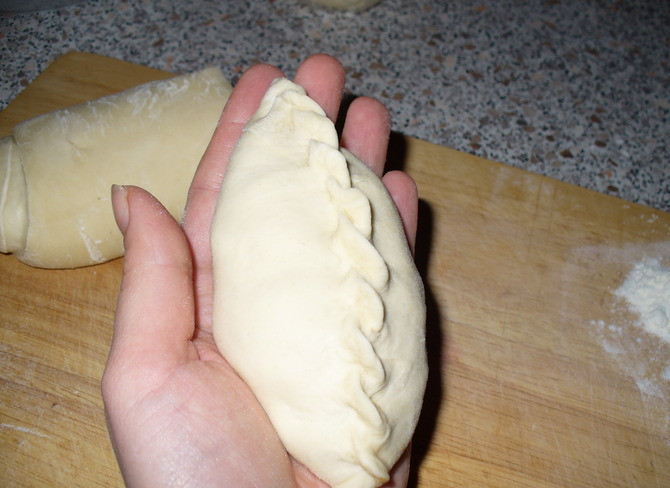 1. Этап. Печеные пирожки с картошкой: Получается довольно много.