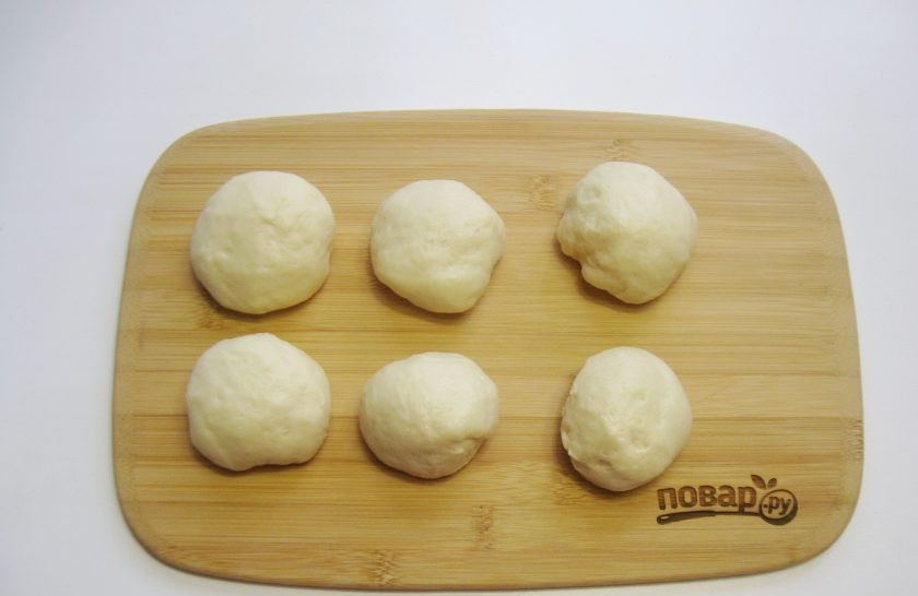 1. Этап. Пирожки с конфетами: Вот такие пирожки получаются.