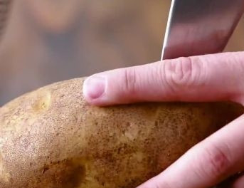 1. Этап. Запеченные картофельные вулканчики: Включаем духовку, функцию 