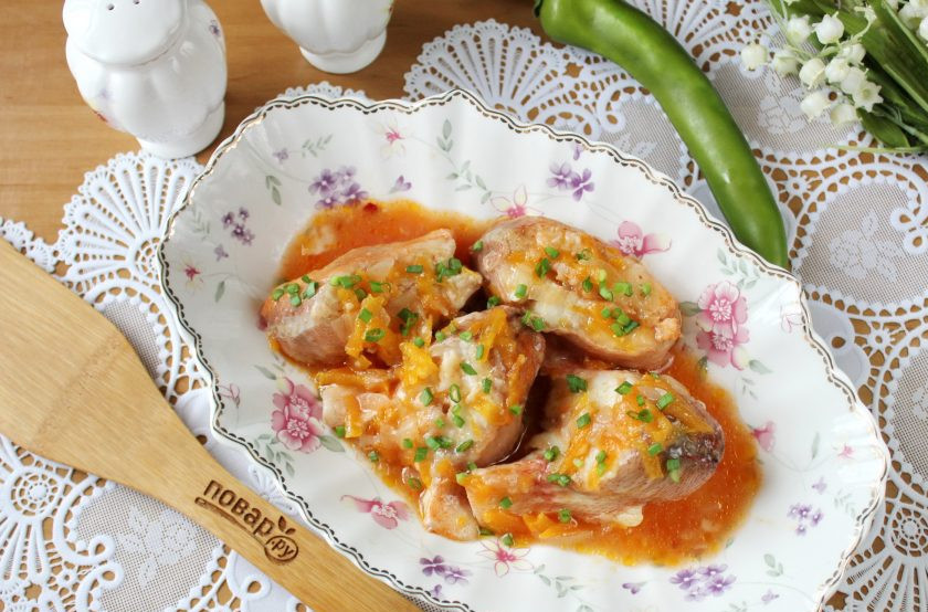 1. Этап. Морской окунь в томатном соусе: Морской окунь в томатном соусе готов. Подавайте к столу в горячем виде.