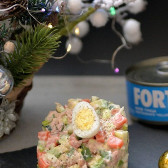 Салат из тунца с заправкой Оливера