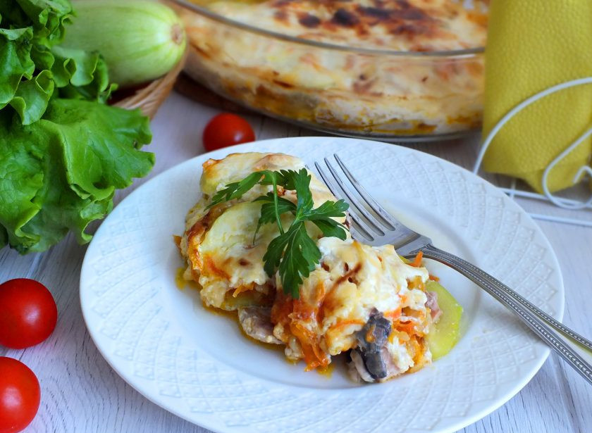 1. Этап. Горбуша с кабачком в духовке: Блюдо сервируйте и подавайте к столу. Приятного аппетита!