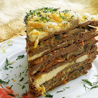 Печеночный торт с грибами