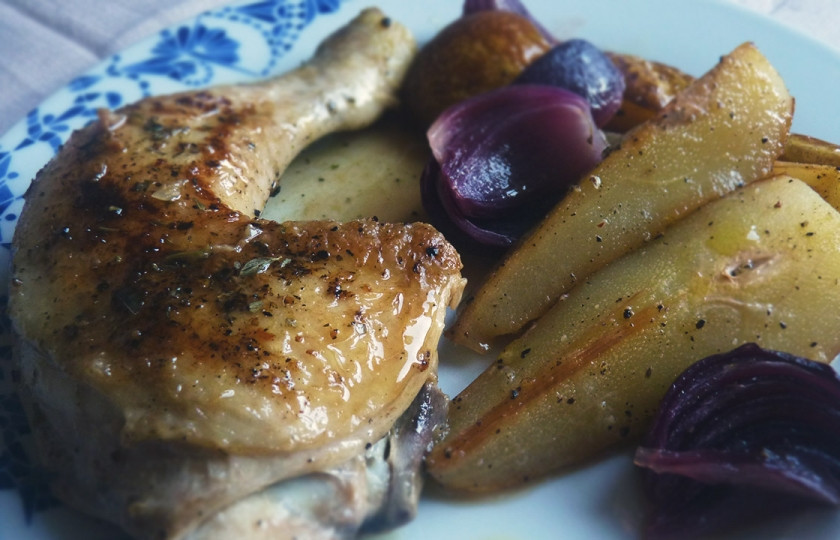 1. Этап. Курица в духовке с грушей: 4. Вот и все! Приятного аппетита!