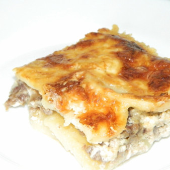 Мясо по-французски с картошкой в духовке